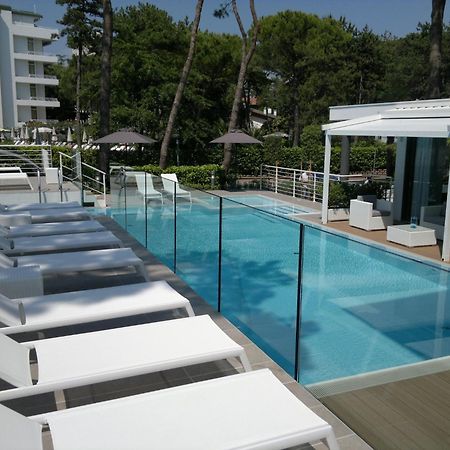 Suite Erica Lignano Hotel Линьяно-Саббьядоро Экстерьер фото