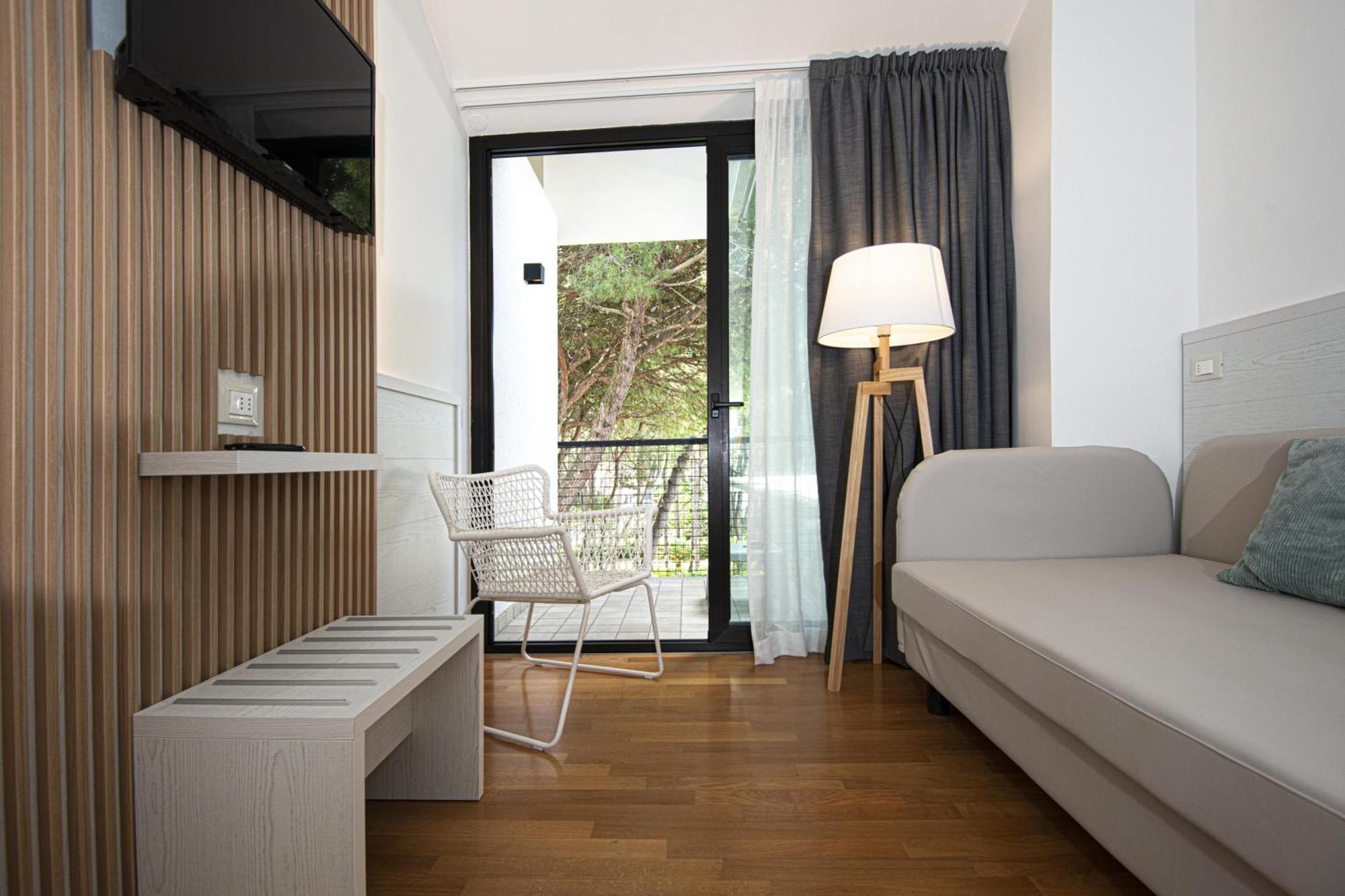 Suite Erica Lignano Hotel Линьяно-Саббьядоро Экстерьер фото
