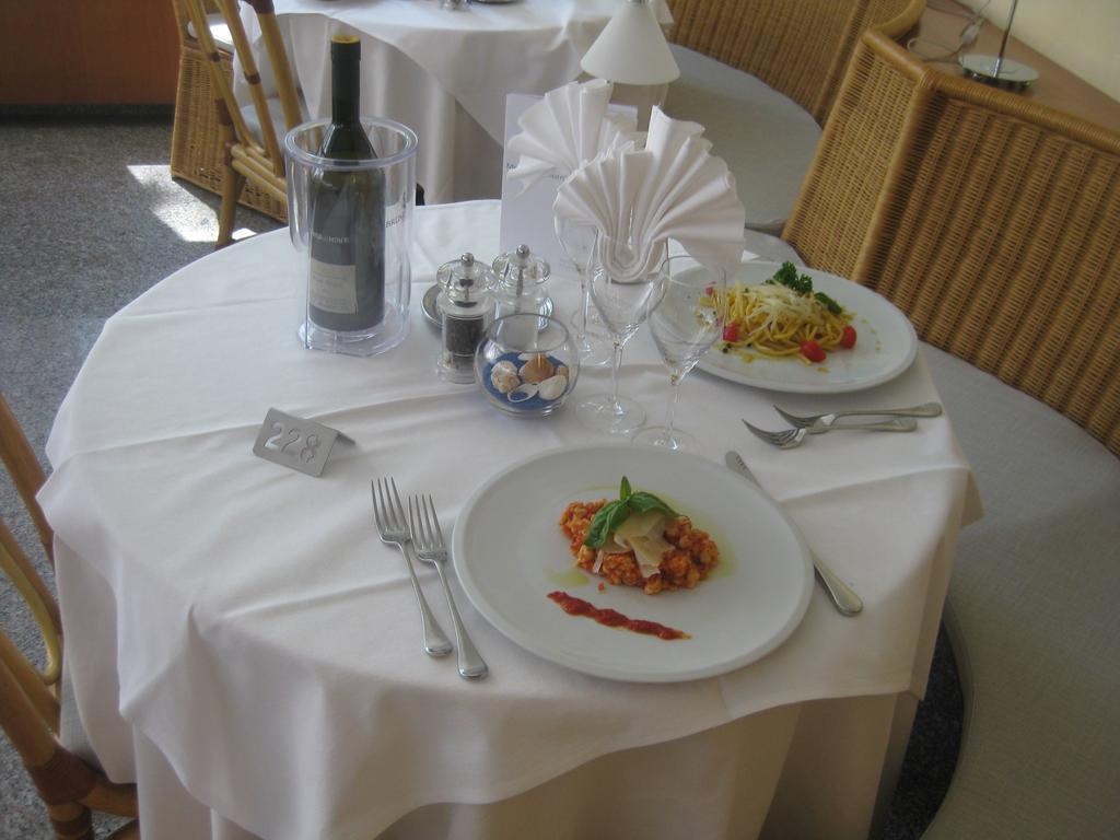 Suite Erica Lignano Hotel Линьяно-Саббьядоро Экстерьер фото