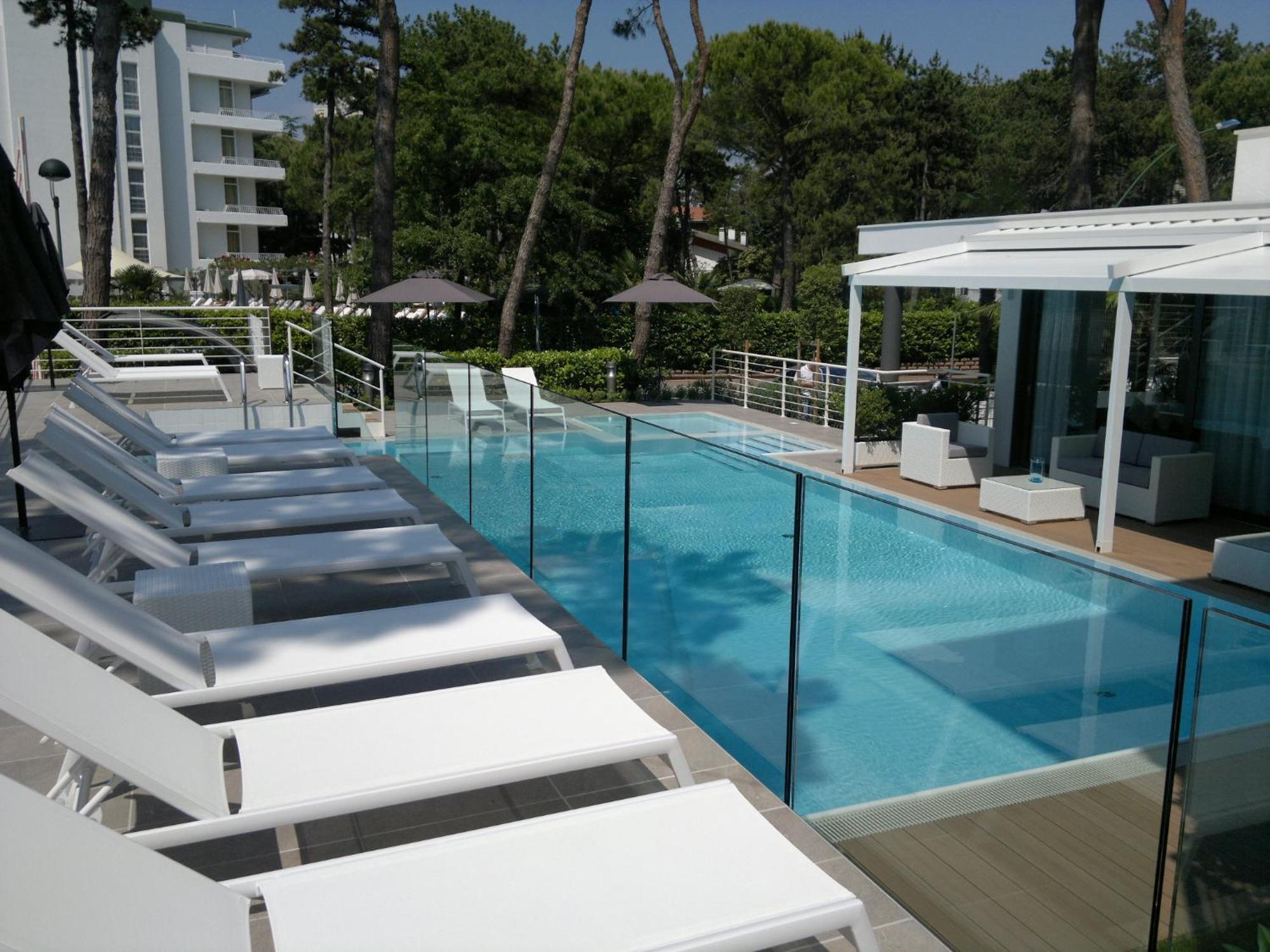 Suite Erica Lignano Hotel Линьяно-Саббьядоро Экстерьер фото