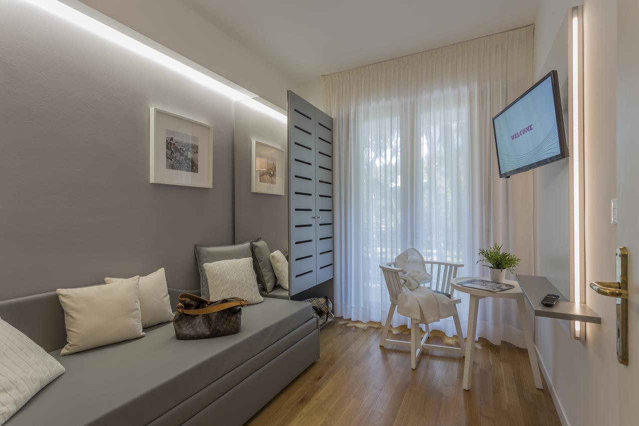 Suite Erica Lignano Hotel Линьяно-Саббьядоро Экстерьер фото