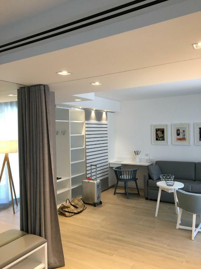Suite Erica Lignano Hotel Линьяно-Саббьядоро Экстерьер фото